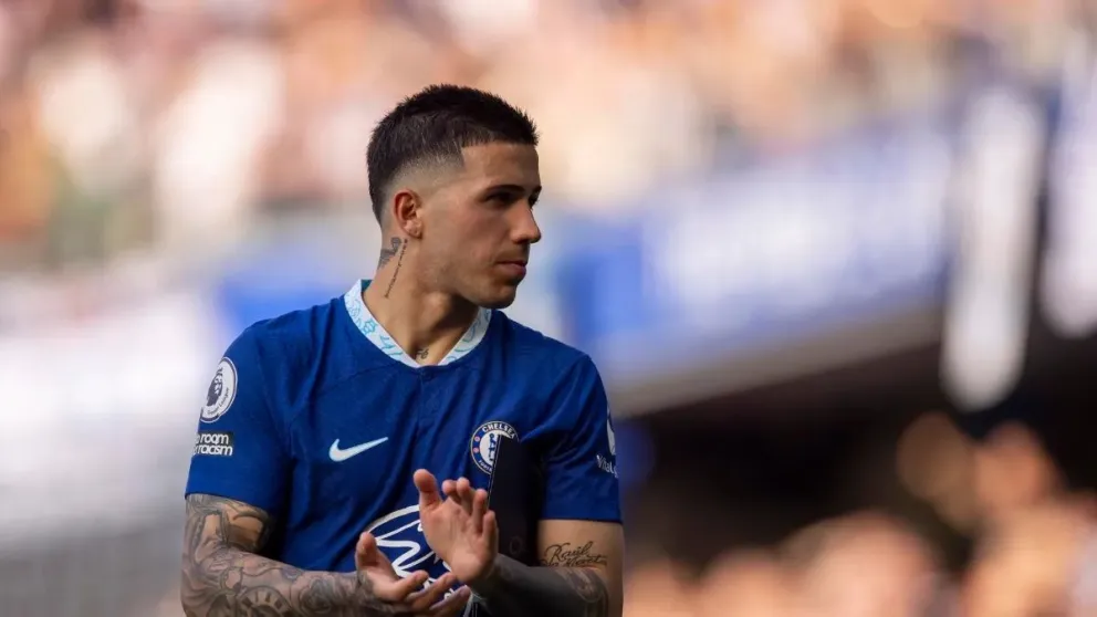 Enzo Fernández recibió una pésima noticia tras presentar la nueva camiseta de Chelsea