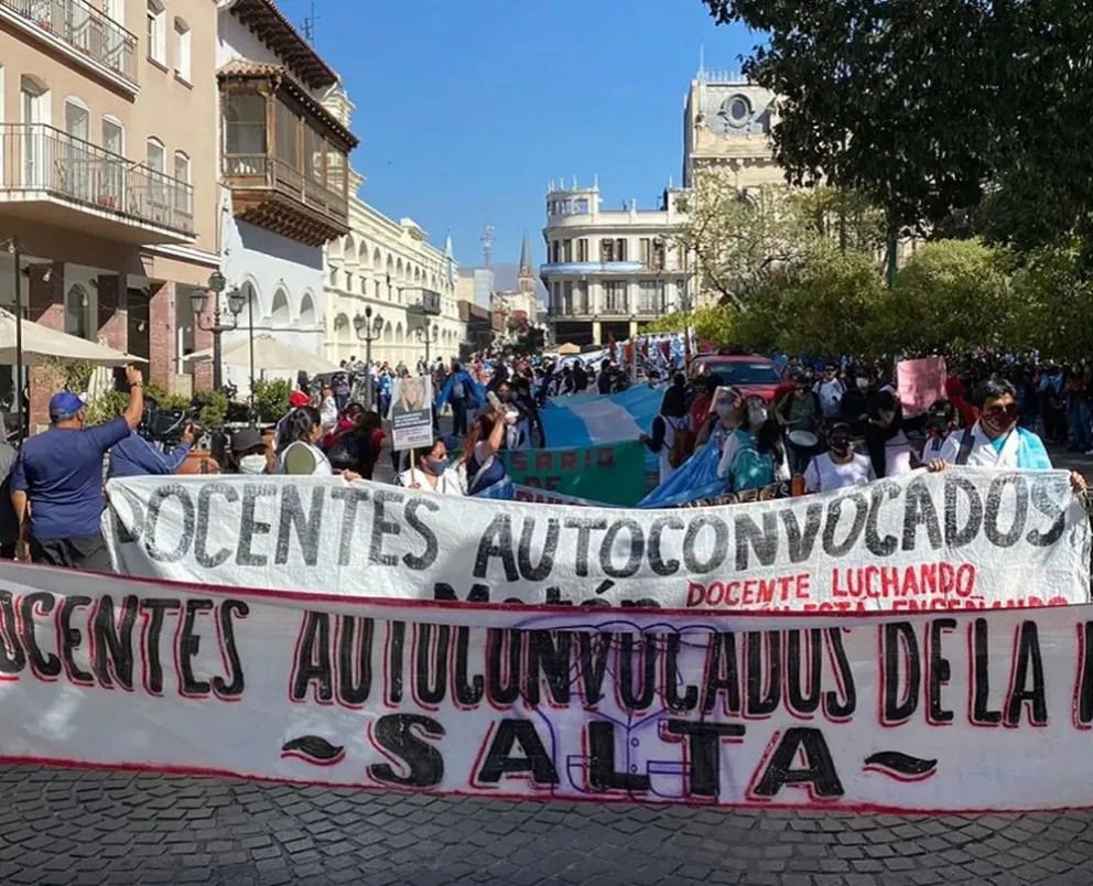 Esta mañana habrán marchas y cortes de profesionales autoconvocados en el microcentro capitalino
