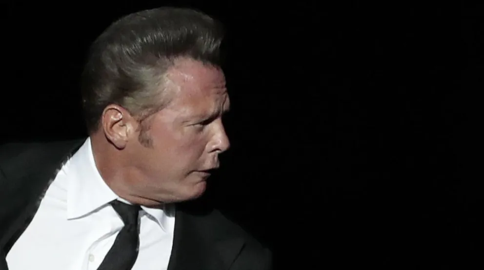 Luis Miguel tuvo una cuestionable actitud con su hermano y quedó envuelto en una nueva polémica