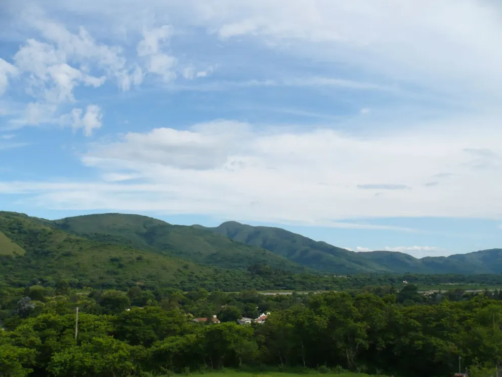 Grave accidente en las montañas, los socorristas llegaron a tiempo gracias a la ayuda de un baqueano