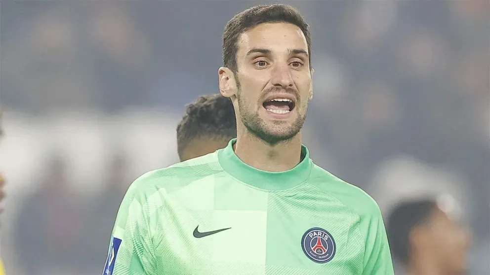 Sergio Rico, compañero de Lionel Messi en PSG, pelea por su vida tras sufrir un trágico accidente 