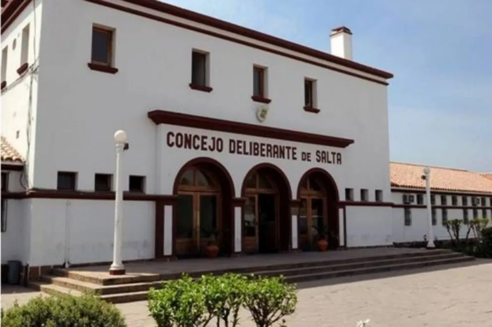 Tras el escándalo por los sueldos de concejales, empleados del Concejo Deliberante irán a paro de 48 horas por paritarias  