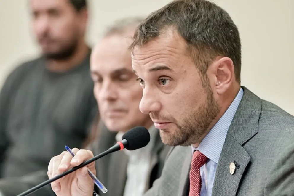 En la apertura del Concejo Deliberante, Darío Madile apuntó hacia una regulación de las apps de transporte