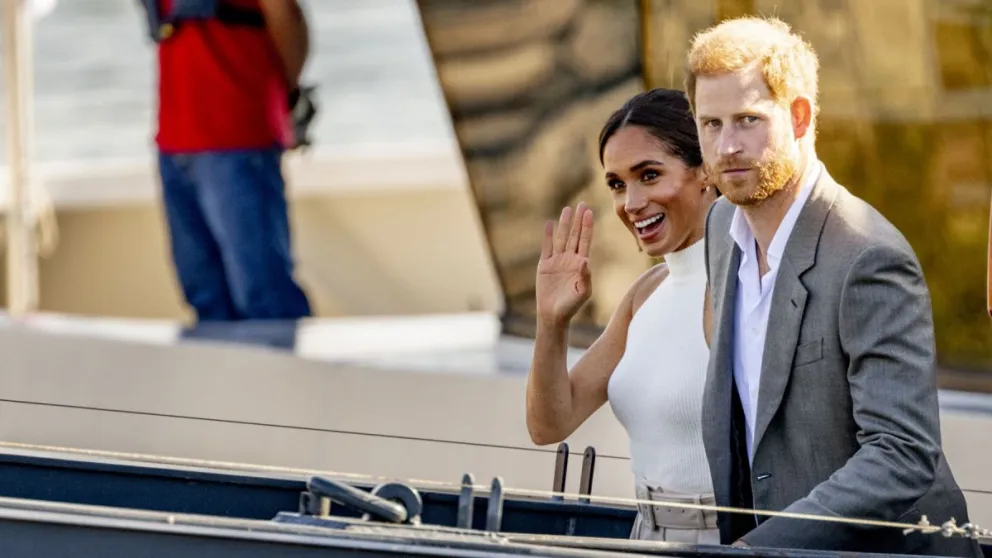 Meghan Markle, agotada: acusó al príncipe Harry de copiar esta pésima costumbre del rey Carlos III