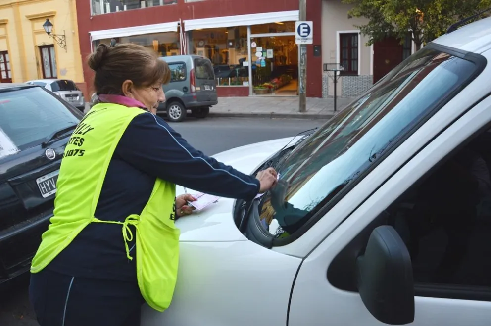 Estos serán los tres puntos con horario nocturno de estacionamiento medido