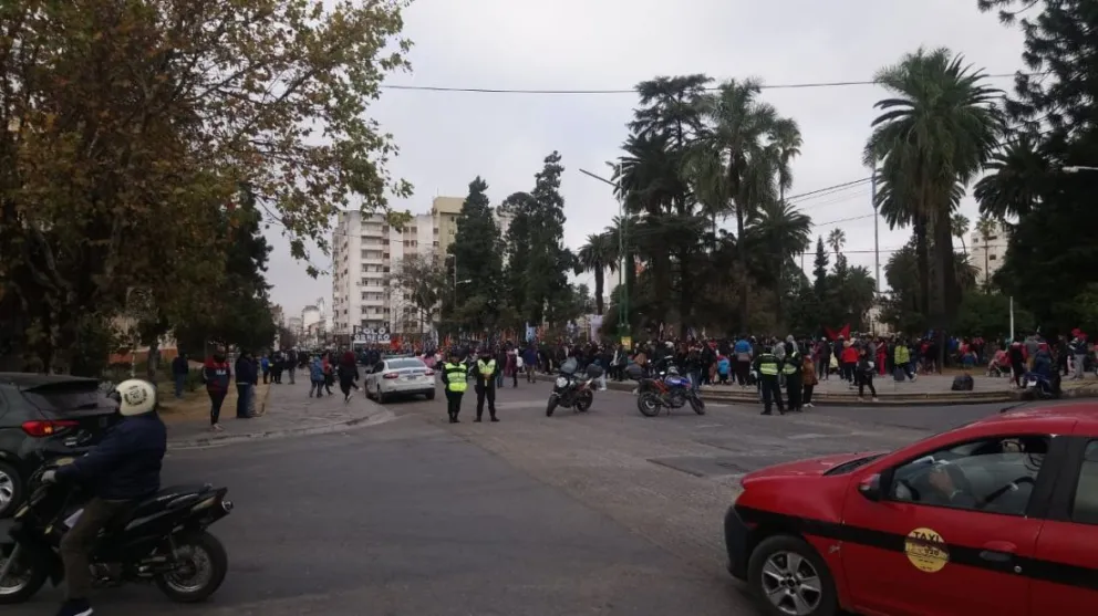 Fuerte operativo policial en la Legislatura: estos son los cortes de tránsito y desvíos de SAETA    
