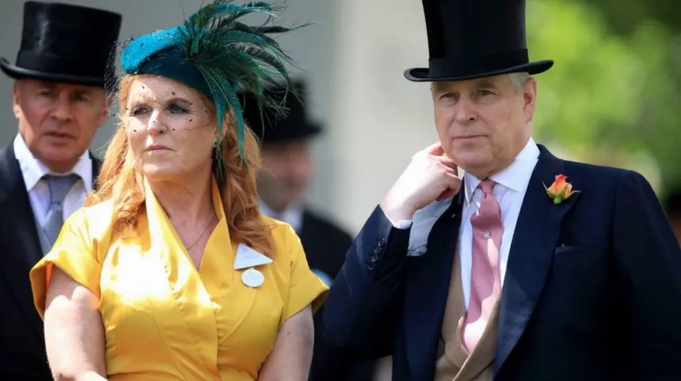 Sarah Ferguson revela su relación sentimental con el príncipe Andrés en el primer capítulo de su podcast