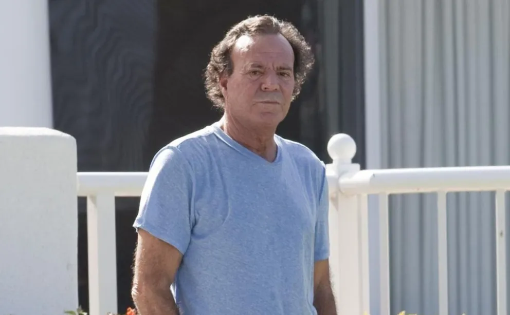 Un famoso cantante amigo de Julio Iglesias rompió el silencio y habló sobre su delicada salud