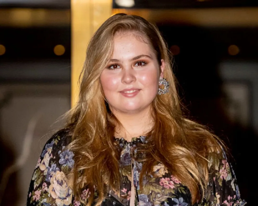 La espectacular prenda que uso Amalia de Holanda por primera vez en público: todos quedaron deslumbrados