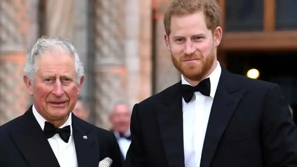 La determinación del rey Carlos que podría mejorar las relaciones entre él y Harry: opinan los expertos