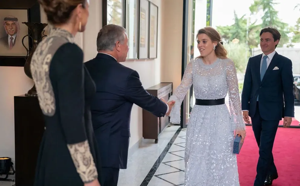 El pequeño tour de Beatriz de York y su esposo Edoardo antes de acudir a la boda de Hussein y Rajwa de Jordania