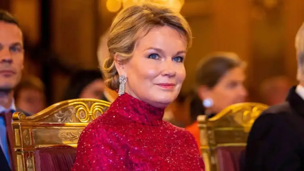 El elegante look de Matilde de Bélgica que se robó el protagonismo: la reina Letizia no se animaría a tanto