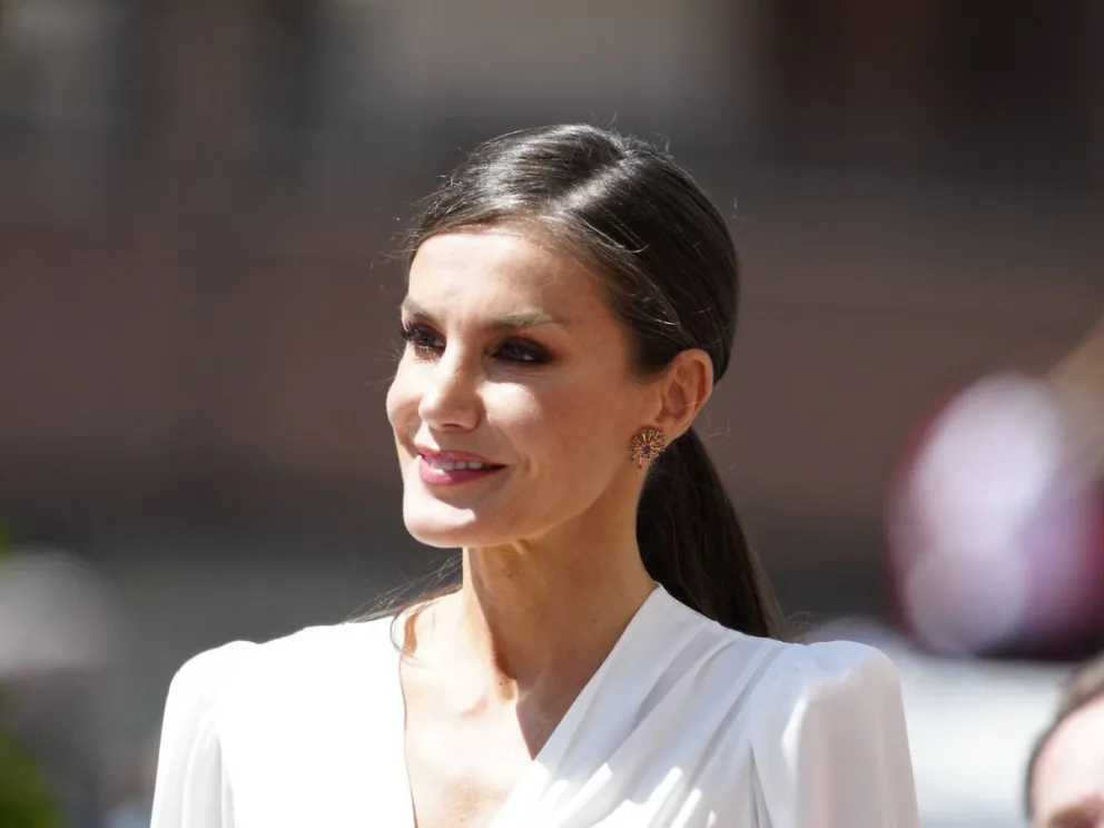Toda una inspiración: este es el increíble look de la reina Letizia que se convirtió en tendencia