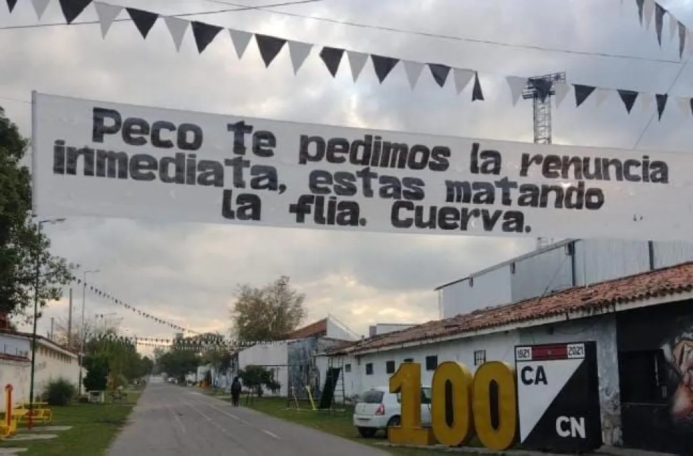 Hinchas de Central Norte piden la renuncia de su presidente: "Estas matando a la flia cuerva"