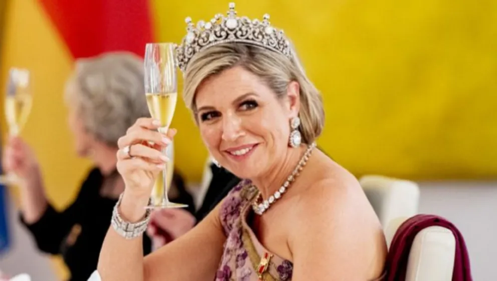 La reina Máxima de los Países Bajos hizo esto antes de presenciar la boda de Rajwa Al Hussein