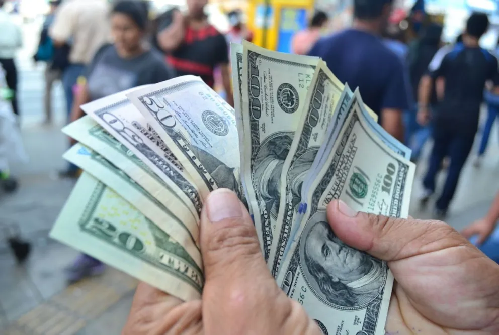 Tras varias semanas en alza, así cerró el dólar blue este 5 de junio