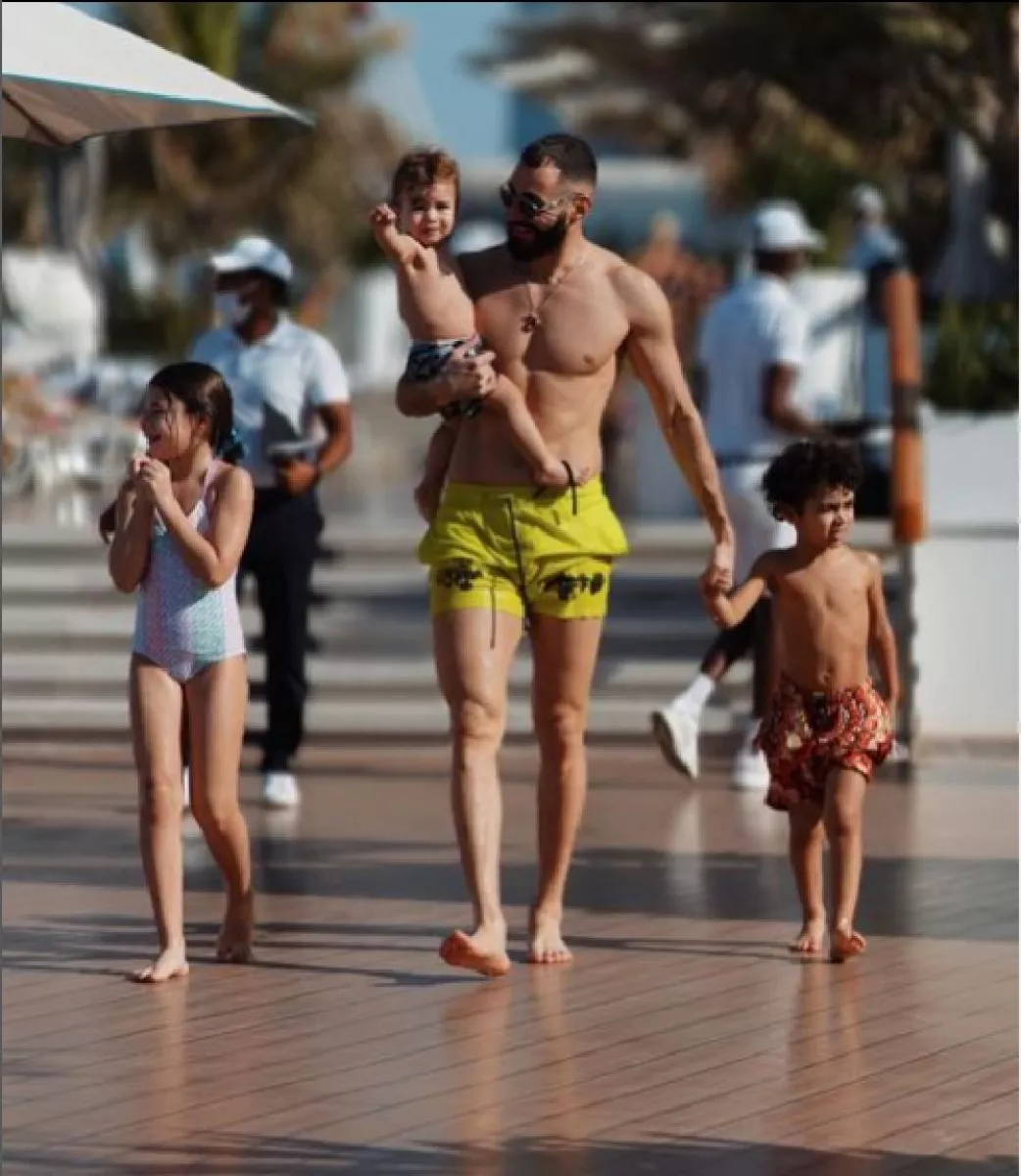 Karim Benzema y sus hijos