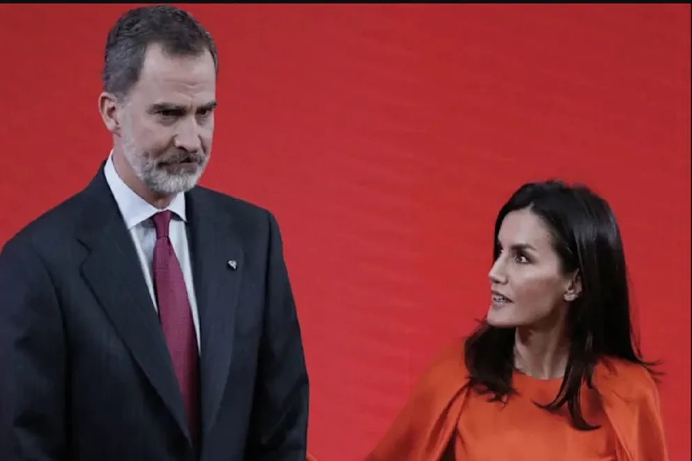 Esta es la frase con la que la reina Letizia manda callar al rey Felipe