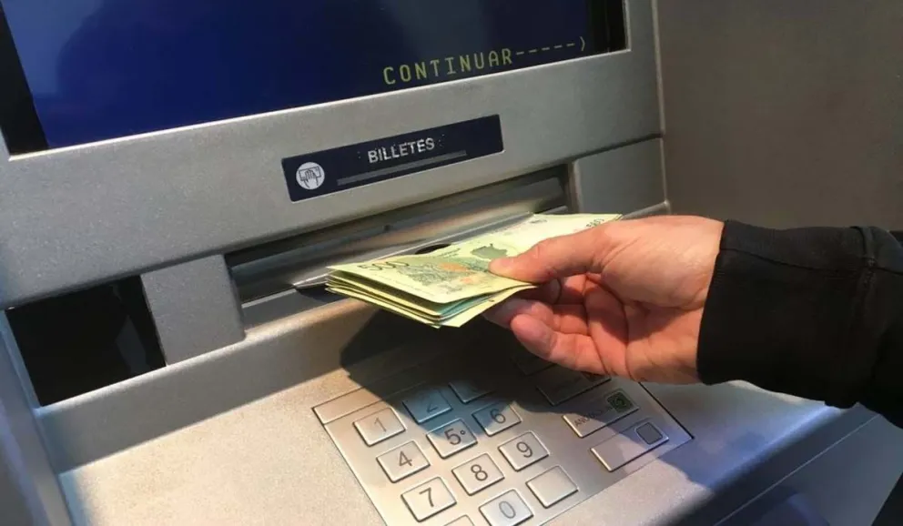 Atención: el bono de $75.000 para trabajadores en blanco se paga hoy, chequeá si te corresponde