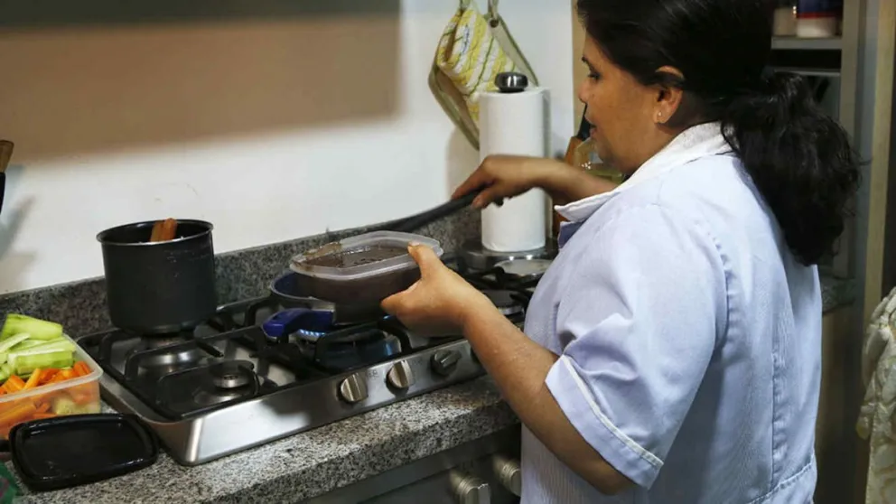El Programa Registradas anunció un jugoso subsidio para las empleadas domésticas: de cuánto es y cómo aplicar 