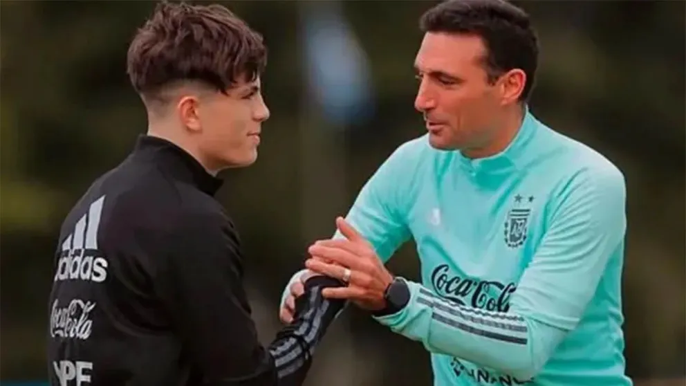 Lionel Scaloni le marcó la cancha a Alejandro Garnacho: así deberá ganarse un lugar en la Selección Argentina