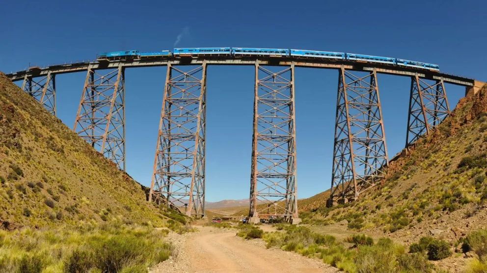 Un corte de ruta de docentes derivó en la suspensión del Tren de las Nubes 