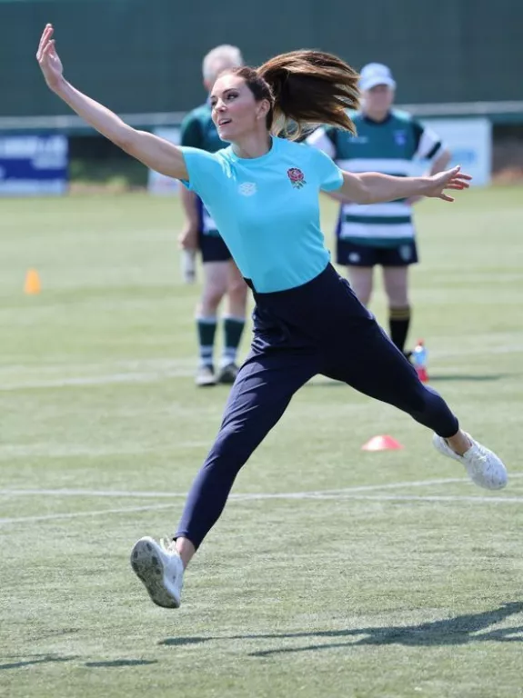 Kate Middleton haciendo rugby