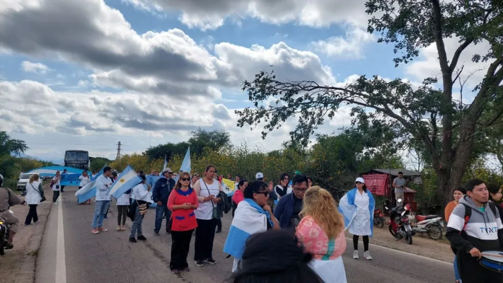 Desde el sector comercial piden que los cortes de ruta sean levantados para poder trabajar con normalidad
