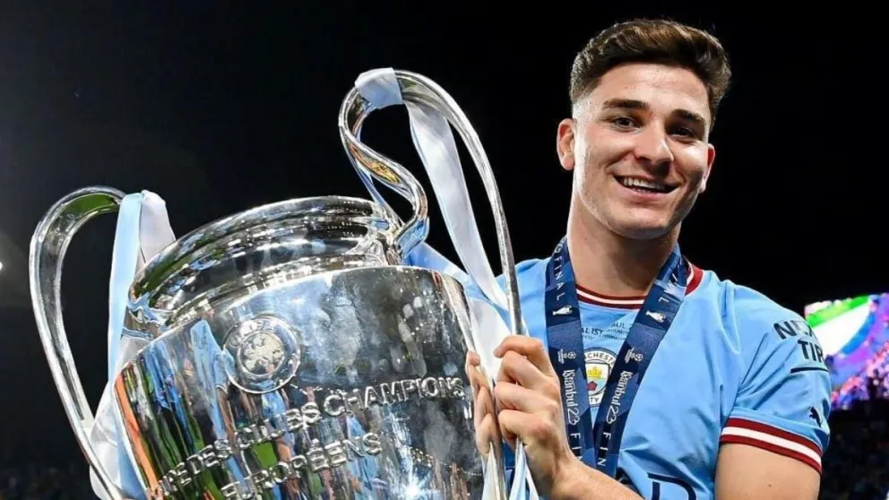 Julián Álvarez ganó la Champions League: esta es la sensual admiradora que lo apoyó desde las tribunas