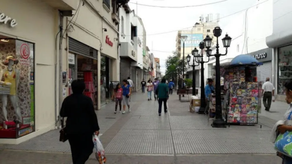 Escasez de productos e inflación: Comerciantes salteños luchan por mantener sus negocios