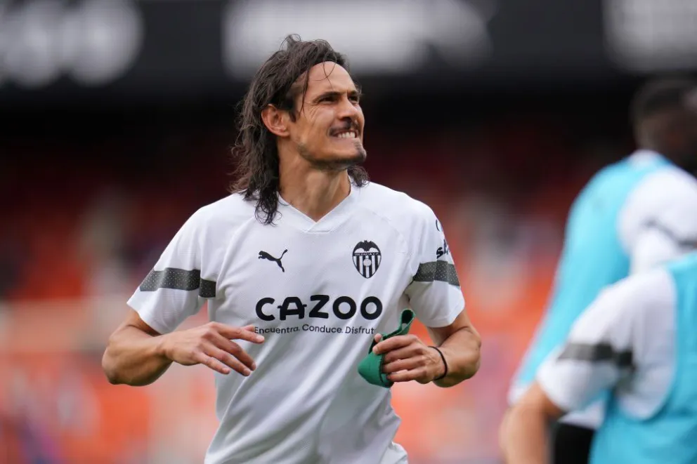 Riquelme explota de bronca: giro inesperado en la negociación de Boca por Edinson Cavani