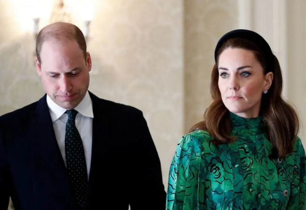 Ya no lo oculta: El Príncipe William es captado hablando en privado con reconocida mujer
