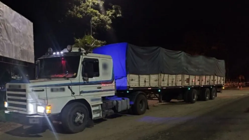 Alcohol al volante: camionero ebrio fue atrapado mientras conducía en zig zag en medio de la ruta 34