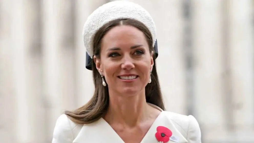 Kate Middleton desafía todos los protocolos con este jugado atuendo