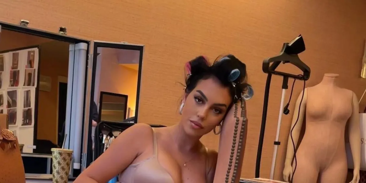 Georgina Rodr&iacute;guez y su maniqu&iacute;
