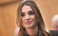 La reina Rania de Jordania se une a la reina Máxima para imponer esta delicada tendencia: fotos