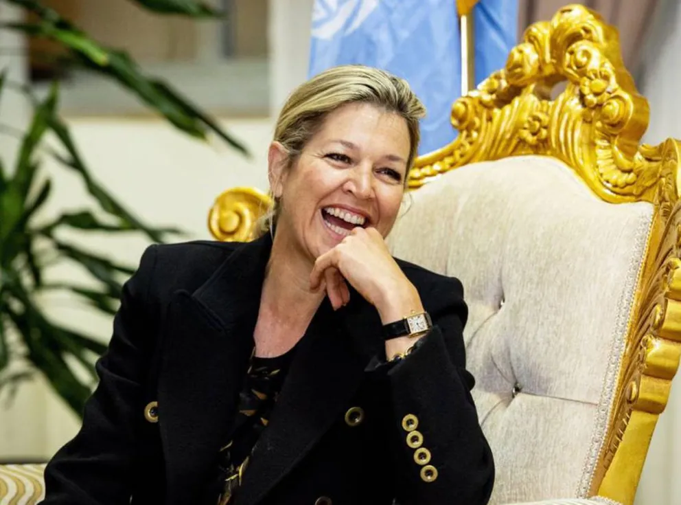 Reina Máxima de Holanda esplendorosa en una gala después de tres días en Brasil