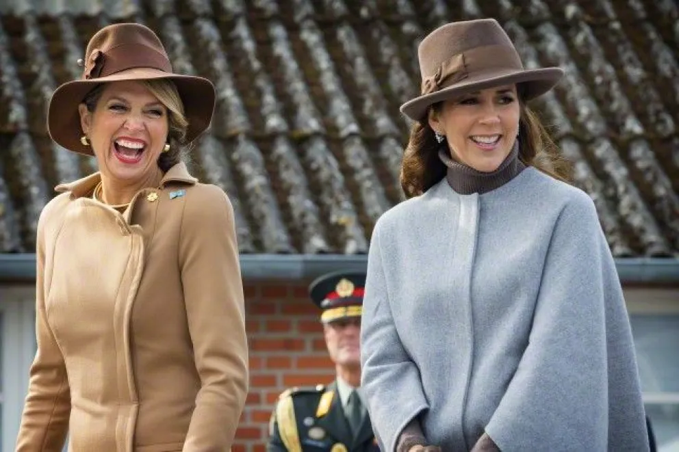 Este es el jovial look de Mary de Dinamarca que opacó a Máxima de Holanda en su visita por Milán 