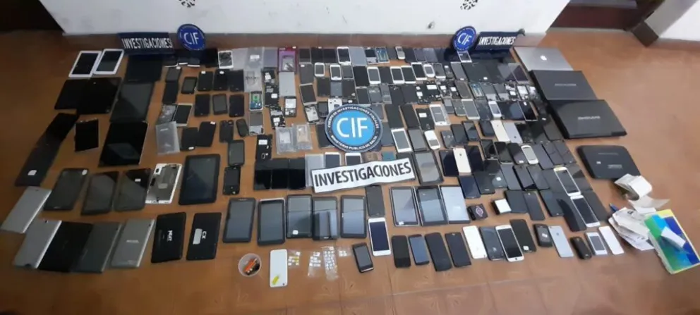 Desarticulan banda de 'motochorros' dedicada al robo y venta de celulares