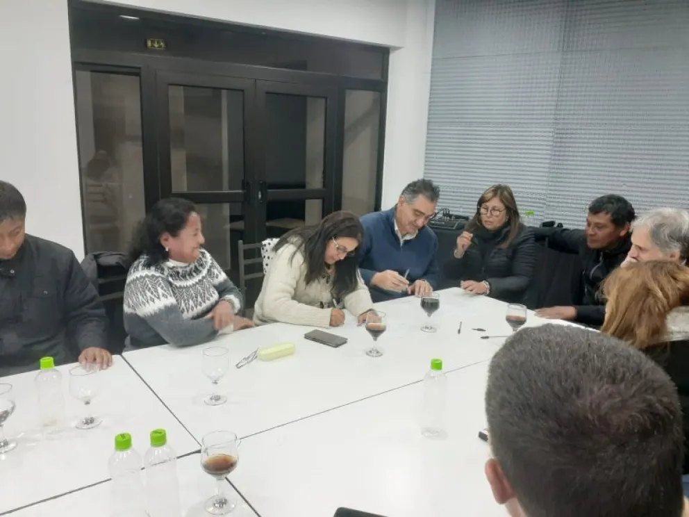 Tras acordar con el Gobierno, autoconvocados de Salud levantaron el corte en la ruta 51 