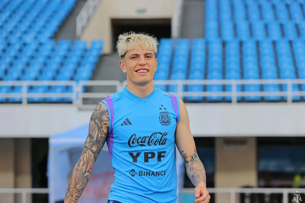 Las desopilantes referencias a Lionel Messi y Cristiano Ronaldo en el cumplaños de Garnacho