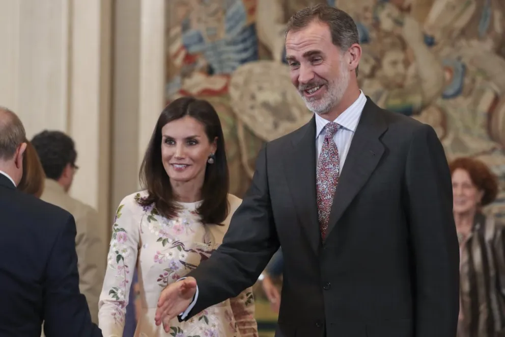 La reina Letizia festeja: el rey Felipe VI arremetió contra la infanta Elena y puso fin a su buen vínculo