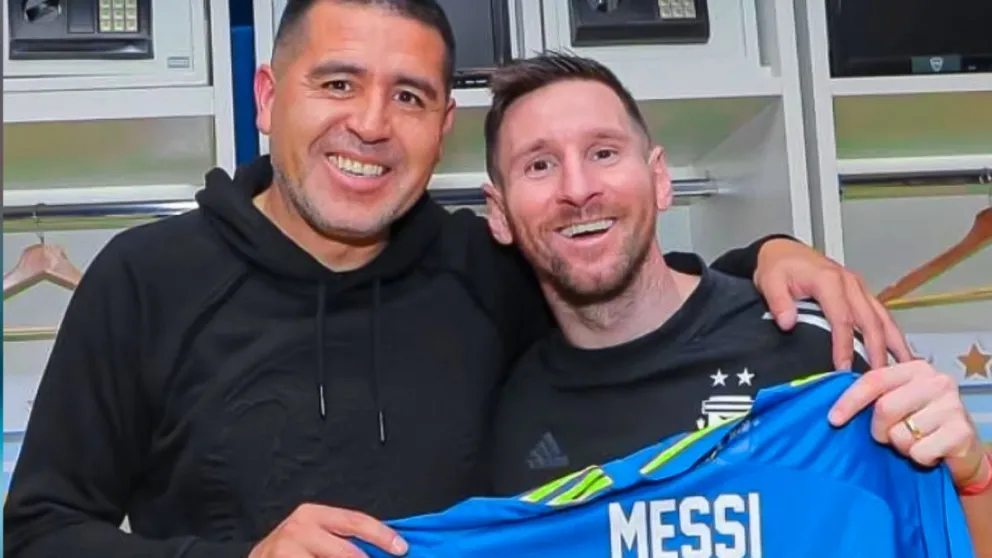 La confesión de Lionel Messi: esto dijo sobre usar la camiseta de Boca en la despedida de Riquelme