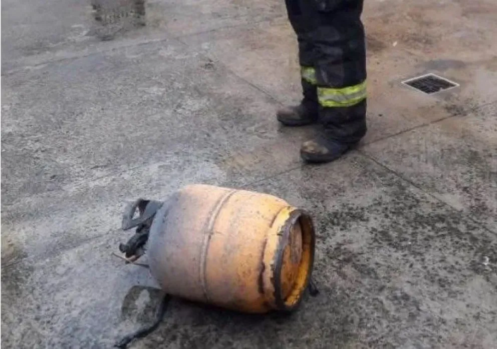Explosión en un barrio salteño deja a un anciano herido