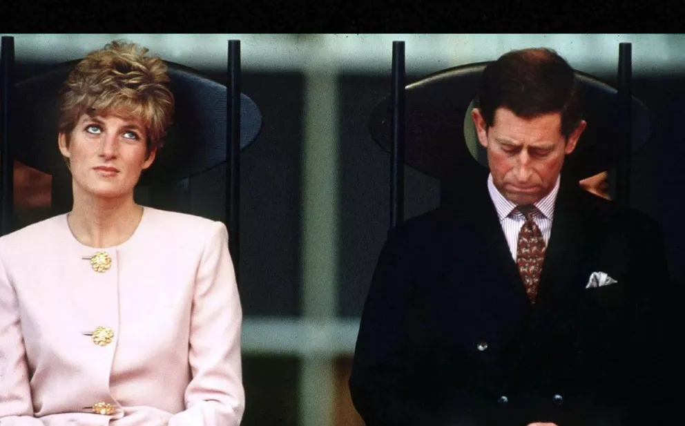 El día que el rey Carlos avergonzó a Lady Di y la hizo llorar públicamente  | Voces Criticas - Salta - Argentina