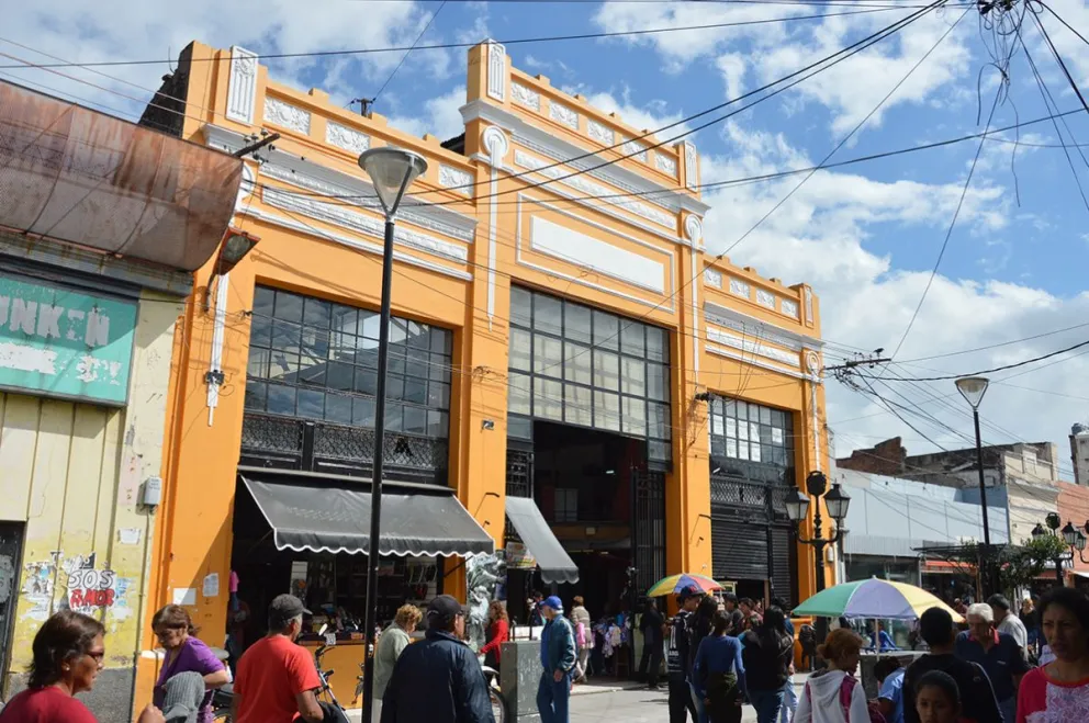 Tras las elecciones, se sostienen los precios de frutas y verduras en el Mercado San Miguel 