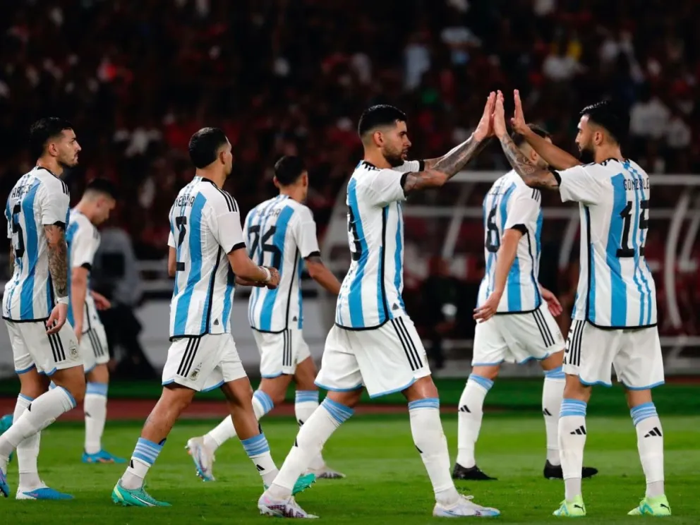 Sin la presencia de Lionel Messi, la Selección Argentina consiguió un importante triunfo ante Indonesia