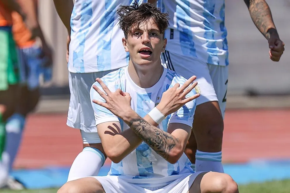 La asombrosa y comentada jugada de Alejandro Garnacho en el partido de Argentina contra Indonesia