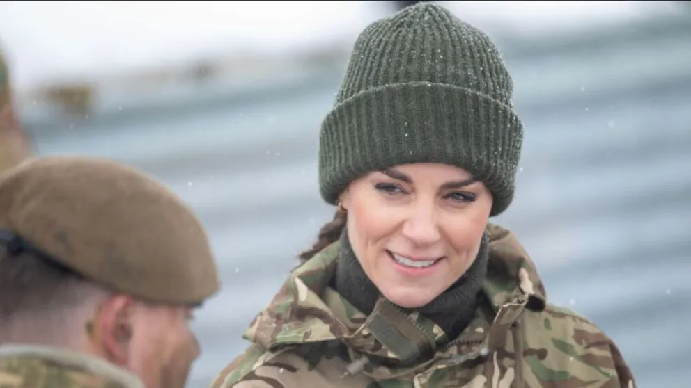 ¿Trébol de tres hojas en el traje de Kate Middleton?: esto es lo que sabe