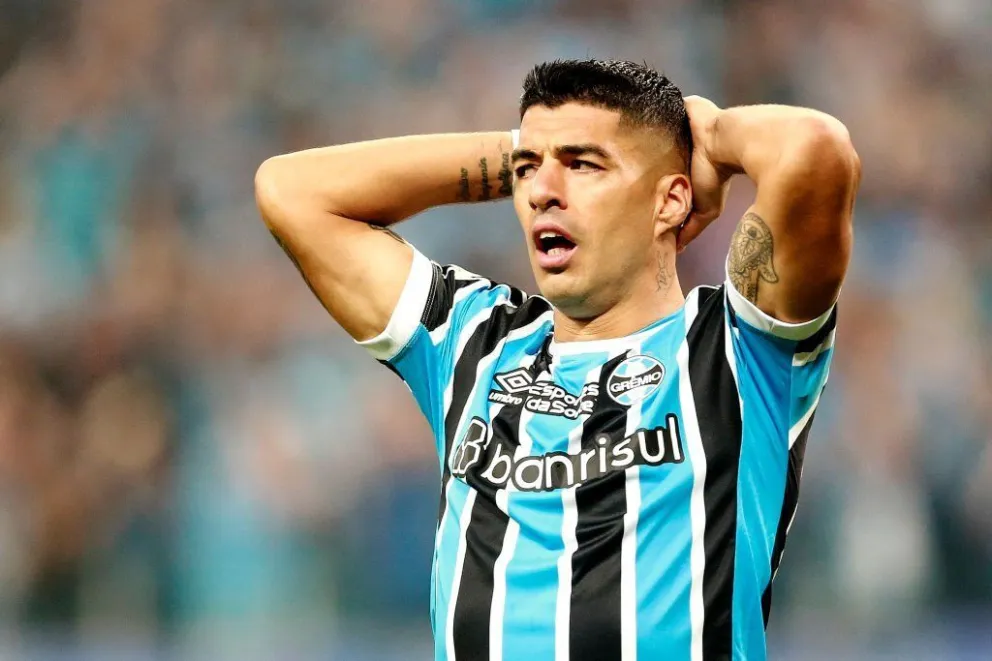 En Brasil aseguran que Luis Suárez fingió una lesión para llegar libre al Inter Miami de Lionel Messi